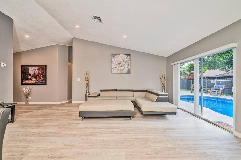 Spacious 4 Bedrooms, 2 Bathroom House With Pool Miramar Exteriör bild