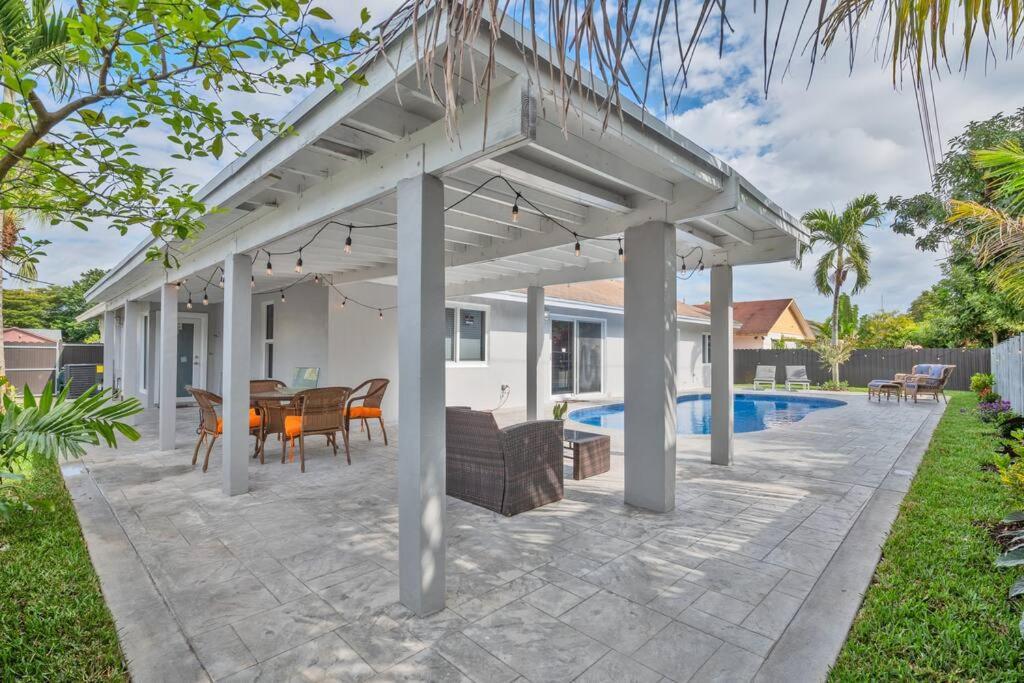 Spacious 4 Bedrooms, 2 Bathroom House With Pool Miramar Exteriör bild