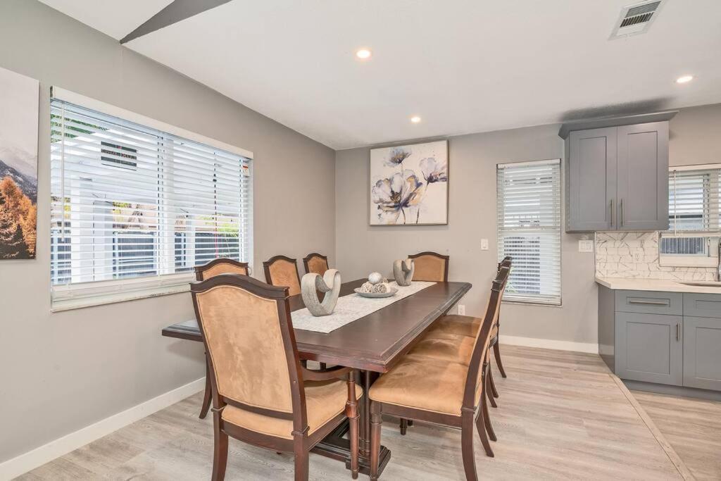 Spacious 4 Bedrooms, 2 Bathroom House With Pool Miramar Exteriör bild