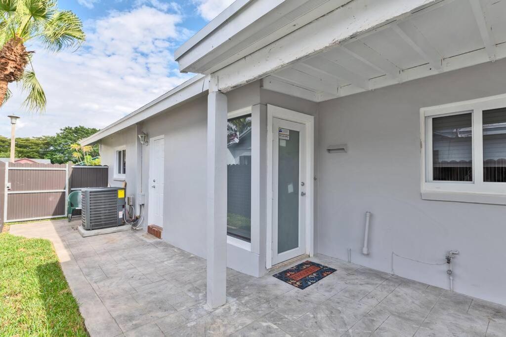 Spacious 4 Bedrooms, 2 Bathroom House With Pool Miramar Exteriör bild